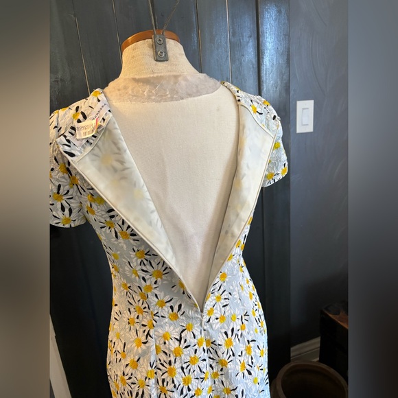 Carolina Herrera Yellow //White DAISY Floral Midi Dress sz 6 - Picture 9 of 14